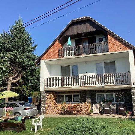 Ibolya Apartman Apartment Badacsony Bagian luar foto